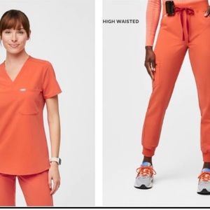 Figs Sunset Orange Scrub Set XS